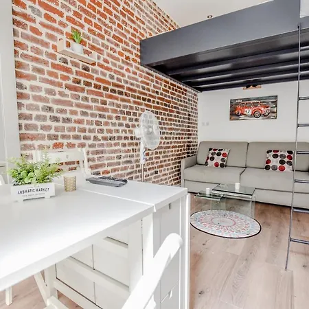 Apartament Cmg Faubourg Saint-martin / Chaudron Paryż