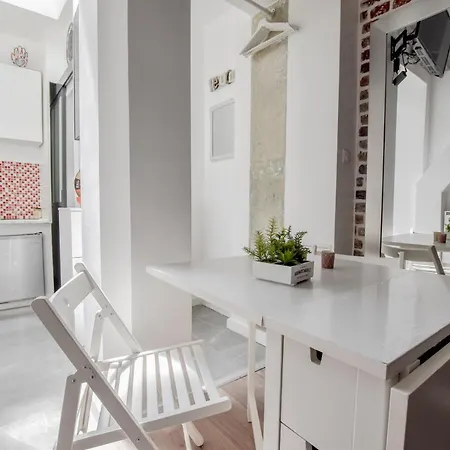 Apartament Cmg Faubourg Saint-martin / Chaudron *